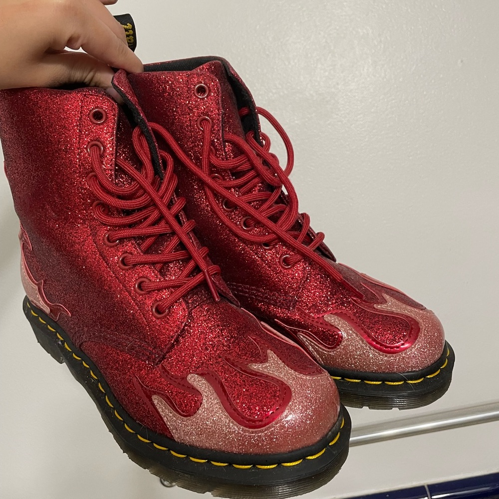 COPY - dr. marten pascal flame boots